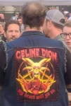 Veste illustrée dans une foule