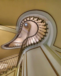 Escalier en spirale vu d’en bas