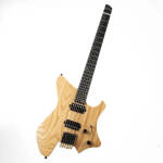 Guitare électrique en bois clair