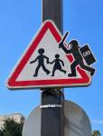Panneau de passage d’enfants avec autocollant