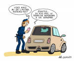 Un policier interroge une voiture