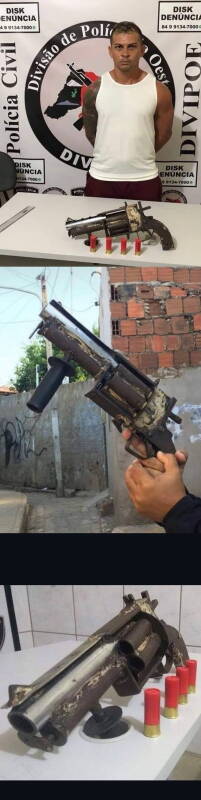 Revolver et cartouches en trois vues