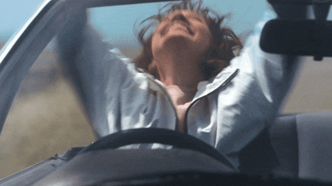 Personne derrière un volant