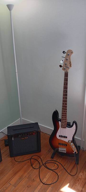 Basse électrique et amplificateur