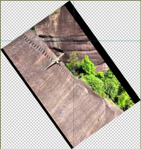 Photographie inclinée d’une paroi rocheuse